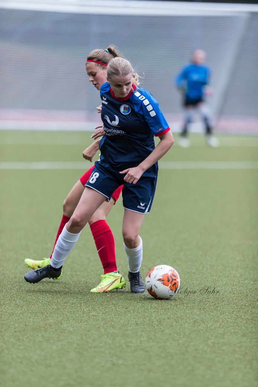 Bild 124 - wBJ Walddoerfer - VfL Pinneberg : Ergebnis: 3:3